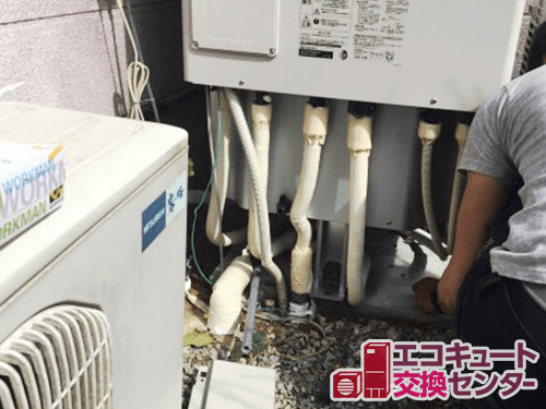 埼玉のエコキュート交換・エコキュート本体の設置&配管接続
